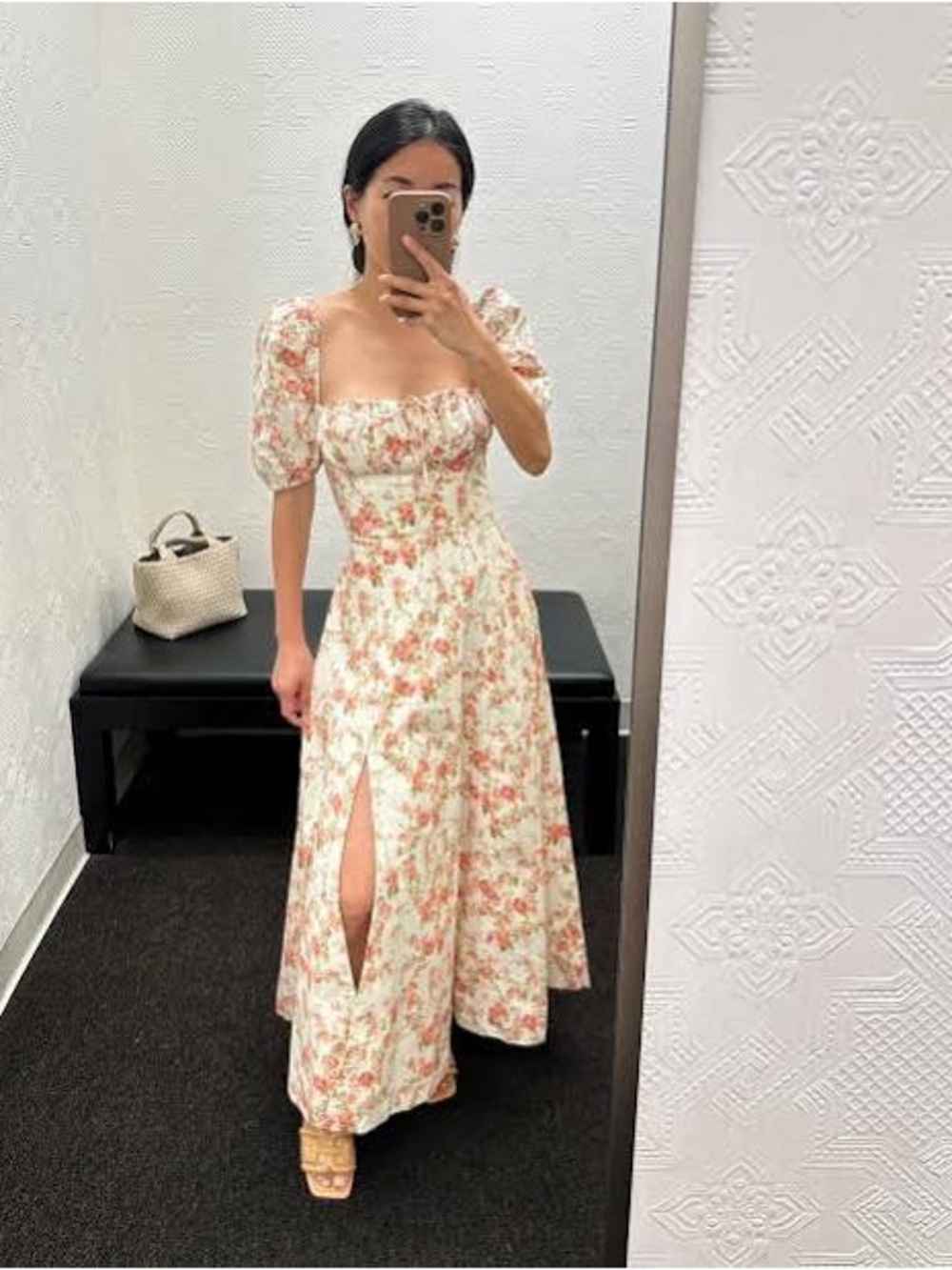 XS Hello Molly Floral Midi dress with slit. NWT. US 2